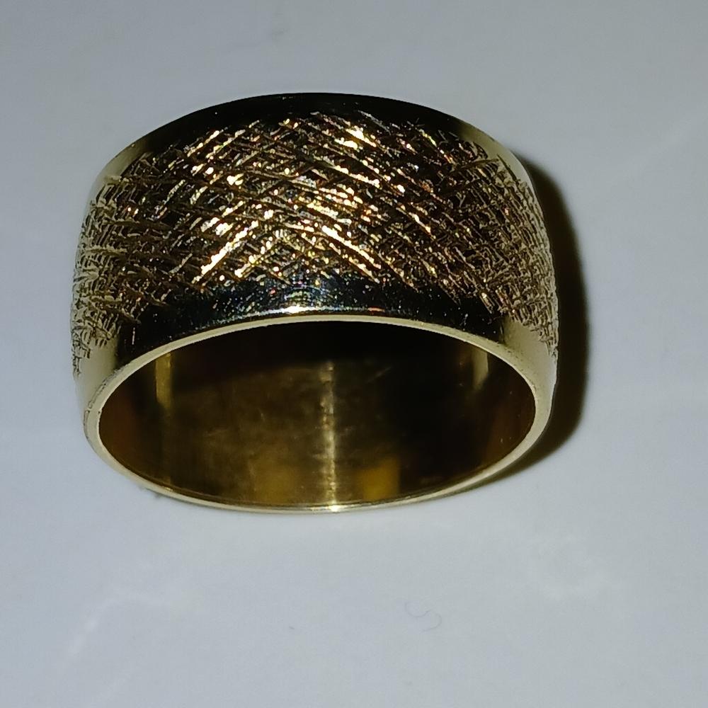 Vintage Gold Filled Textured Wedding Band - Picture 3 of 6